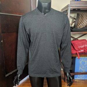 Ferrante grey virgin wool v-neck sweater